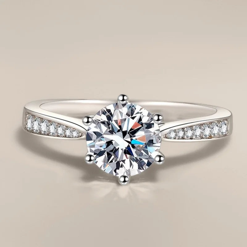 Anillo Ludmila